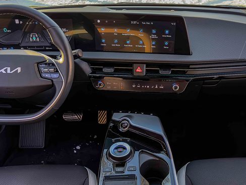 Certified 2024 Kia EV6 GT-Line image 11