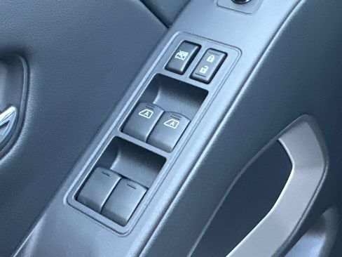 New 2026 Nissan Frontier SV w/ All-Weather Content Package image 18