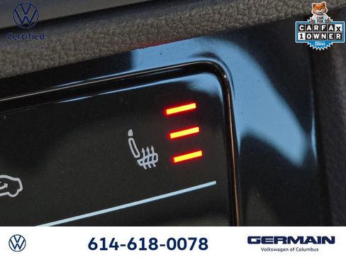 Used 2025 Volkswagen Jetta SE w/ Sunroof Package FWD image 31