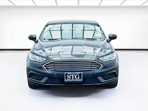 Used 2018 Ford Fusion S image 2