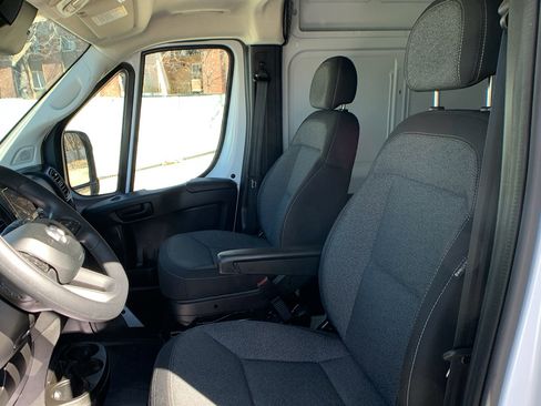 Used 2023 RAM ProMaster 2500 image 13