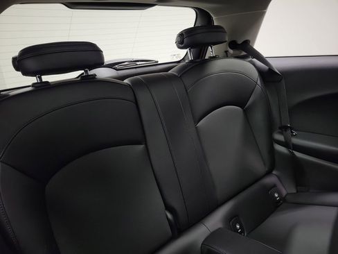 Used 2015 MINI Cooper 2-Door Hardtop image 21