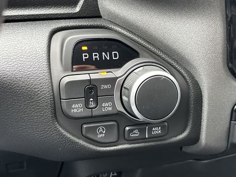New 2026 RAM 1500 Express AWD/4WD image 22