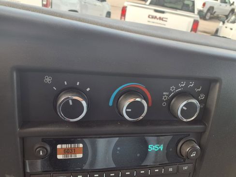 New 2025 GMC Savana 3500 Extended w/ Power Convenience Package image 7