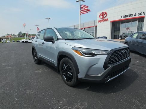 Certified 2022 Toyota Corolla Cross L AWD/4WD image 1