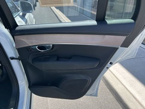 Certified 2025 Volvo XC90 B6 Plus AWD/4WD image 12