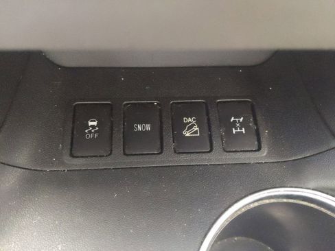 Used 2015 Toyota Highlander XLE AWD/4WD image 23