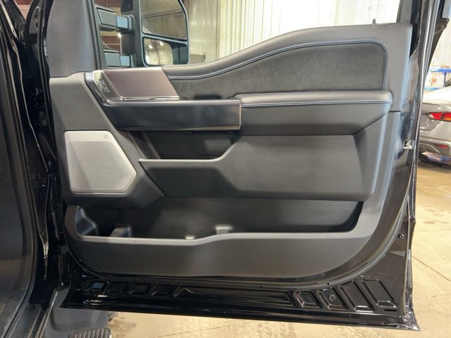 Used 2026 Ford F450 Platinum w/ FX4 Off-Road Package AWD/4WD image 24