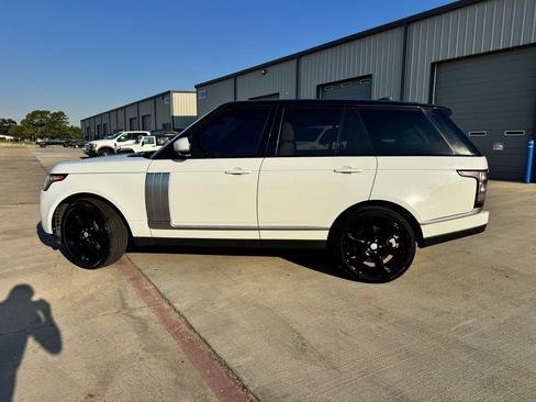 Used 2017 Land Rover Range Rover Supercharged AWD/4WD image 3