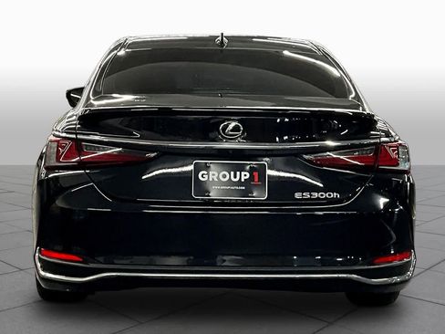 Used 2024 Lexus ES 300h w/ Premium Package FWD image 5