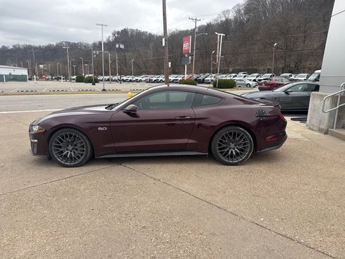 Used 2018 Ford Mustang GT image 4
