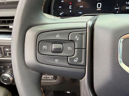 Used 2024 GMC Yukon AT4 AWD/4WD image 24