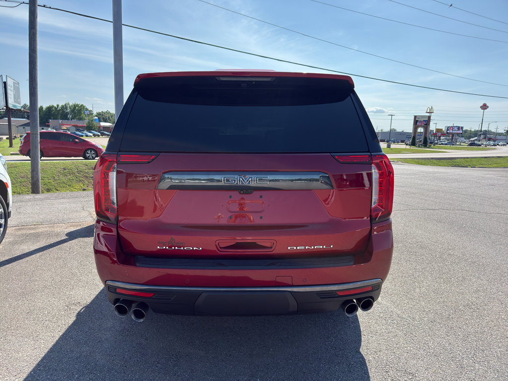 Used 2023 GMC Yukon XL Denali Ultimate AWD/4WD image 5