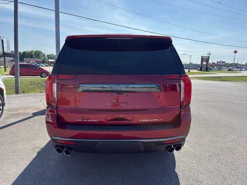 Used 2023 GMC Yukon XL Denali Ultimate AWD/4WD image 5