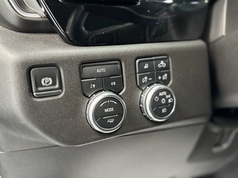 Used 2024 GMC Sierra 1500 SLT image 16