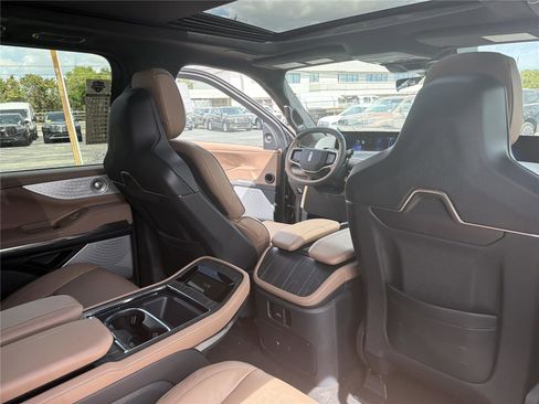 New 2026 Lincoln Navigator L Black Label image 32