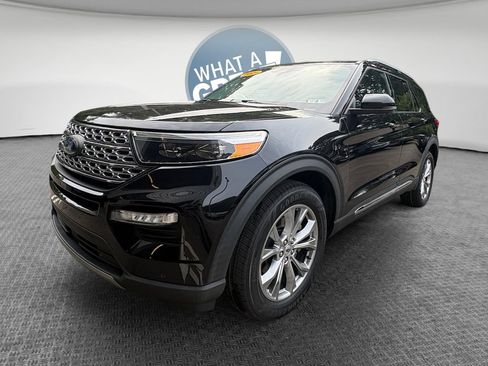 Used 2021 Ford Explorer Limited w/ Equipment Group 301A AWD/4WD image 8