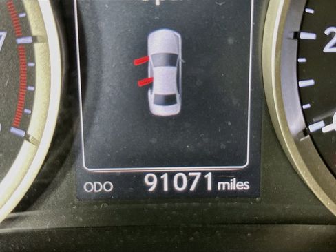 Used 2016 Lexus IS 300 AWD image 18