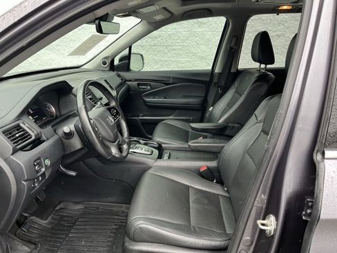 Used 2019 Honda Pilot Elite image 4