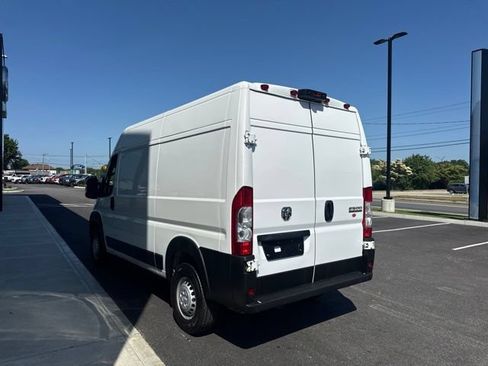Used 2025 RAM ProMaster 2500 w/ Convenience Group FWD image 6