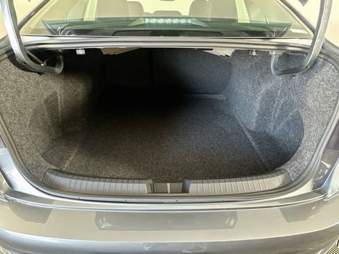 Used 2024 Volkswagen Jetta SE w/ Panoramic Sunroof Package FWD image 28