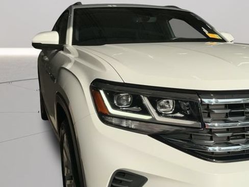 Used 2022 Volkswagen Atlas Cross Sport SE AWD/4WD image 29