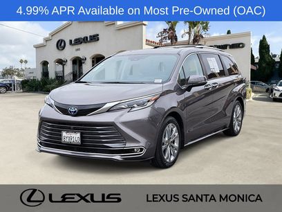 Used 2022 Toyota Sienna Platinum
