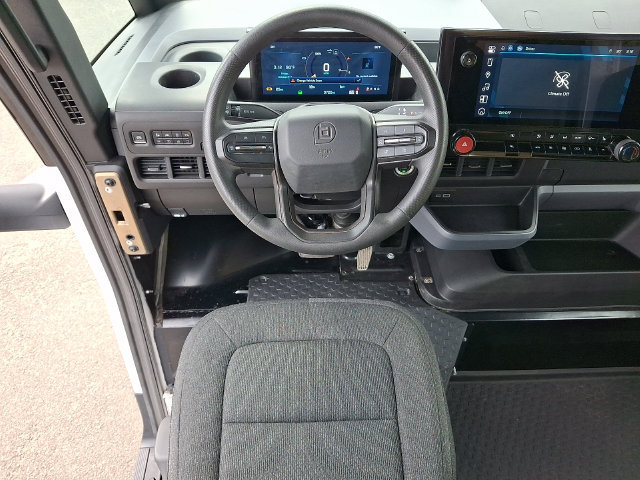 Used 2024 Chevrolet Brightdrop 600 w/ Commercial Equipment Package AWD/4WD image 3