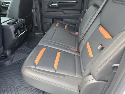 Used 2023 GMC Sierra 1500 AT4 w/ AT4 Premium Package AWD/4WD image 11