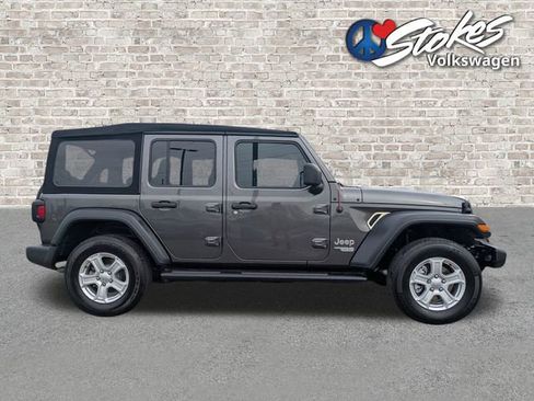 Used 2019 Jeep Wrangler Unlimited Sport S image 3