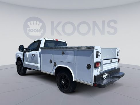 Used 2023 Ford F250 XL w/ STX Appearance Package AWD/4WD image 4