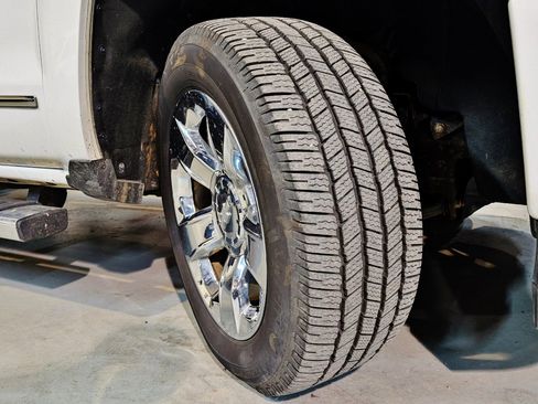 Used 2017 Chevrolet Silverado 1500 LTZ Z71 image 56