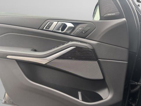 Used 2026 BMW X5 xDrive40i w/ M Sport Package image 18