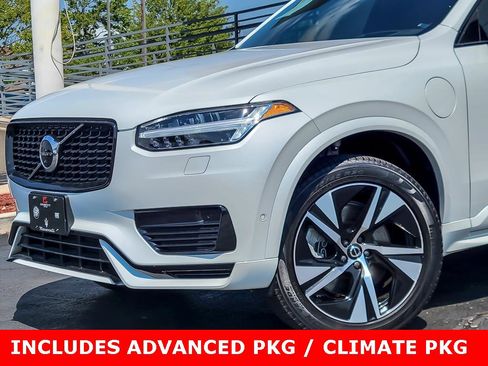 Used 2022 Volvo XC90 T8 R-Design w/ Advanced Package image 2