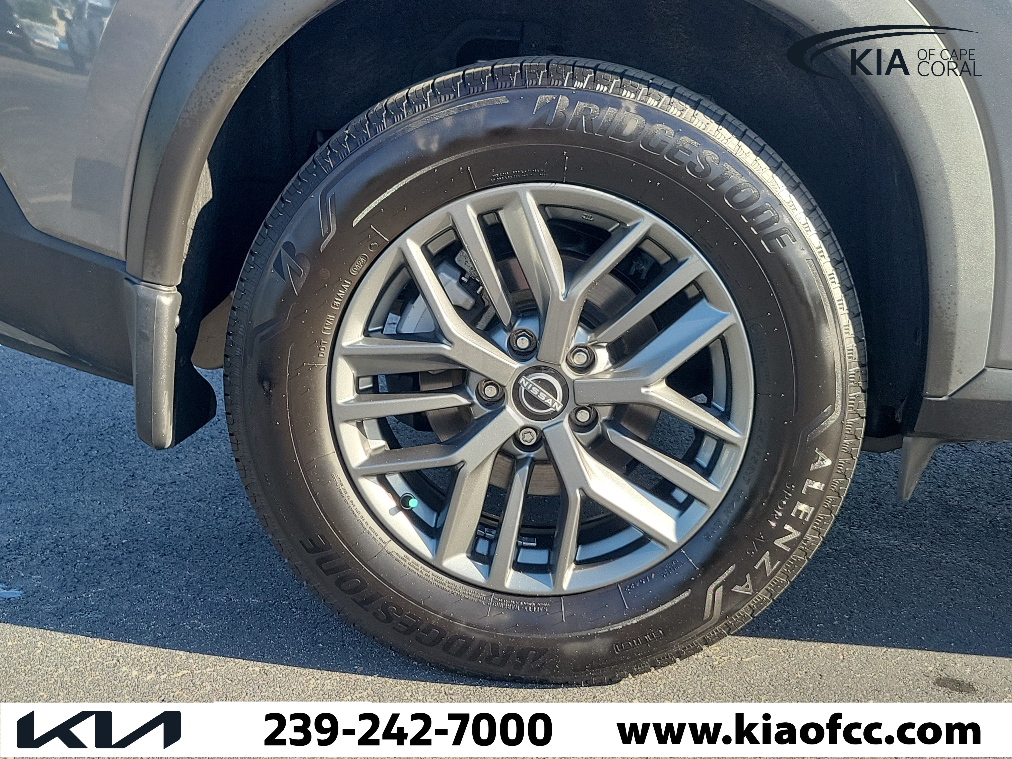 Used 2022 Nissan Rogue S FWD image 9