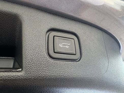 Used 2024 Chevrolet Blazer EV LT AWD/4WD image 41