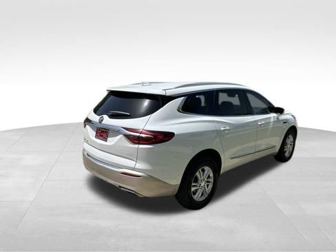 Used 2021 Buick Enclave Essence w/ Sound and Sites Package AWD/4WD image 3