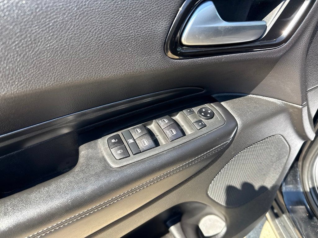 Used 2021 Dodge Durango SXT AWD/4WD image 24