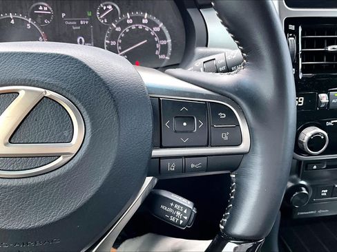 Used 2023 Lexus GX 460 Premium w/ Accessory Package AWD/4WD image 25