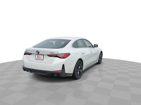 Used 2024 BMW i4 xDrive40i image 9