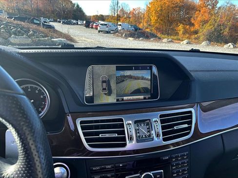 Used 2014 Mercedes-Benz E 63 AMG 4MATIC Sedan image 19
