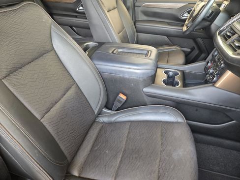 Used 2021 Chevrolet Tahoe High Country w/ Premium Package RWD image 12