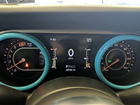 Used 2021 Jeep Wrangler Unlimited Sahara w/ Cold Weather Group image 25