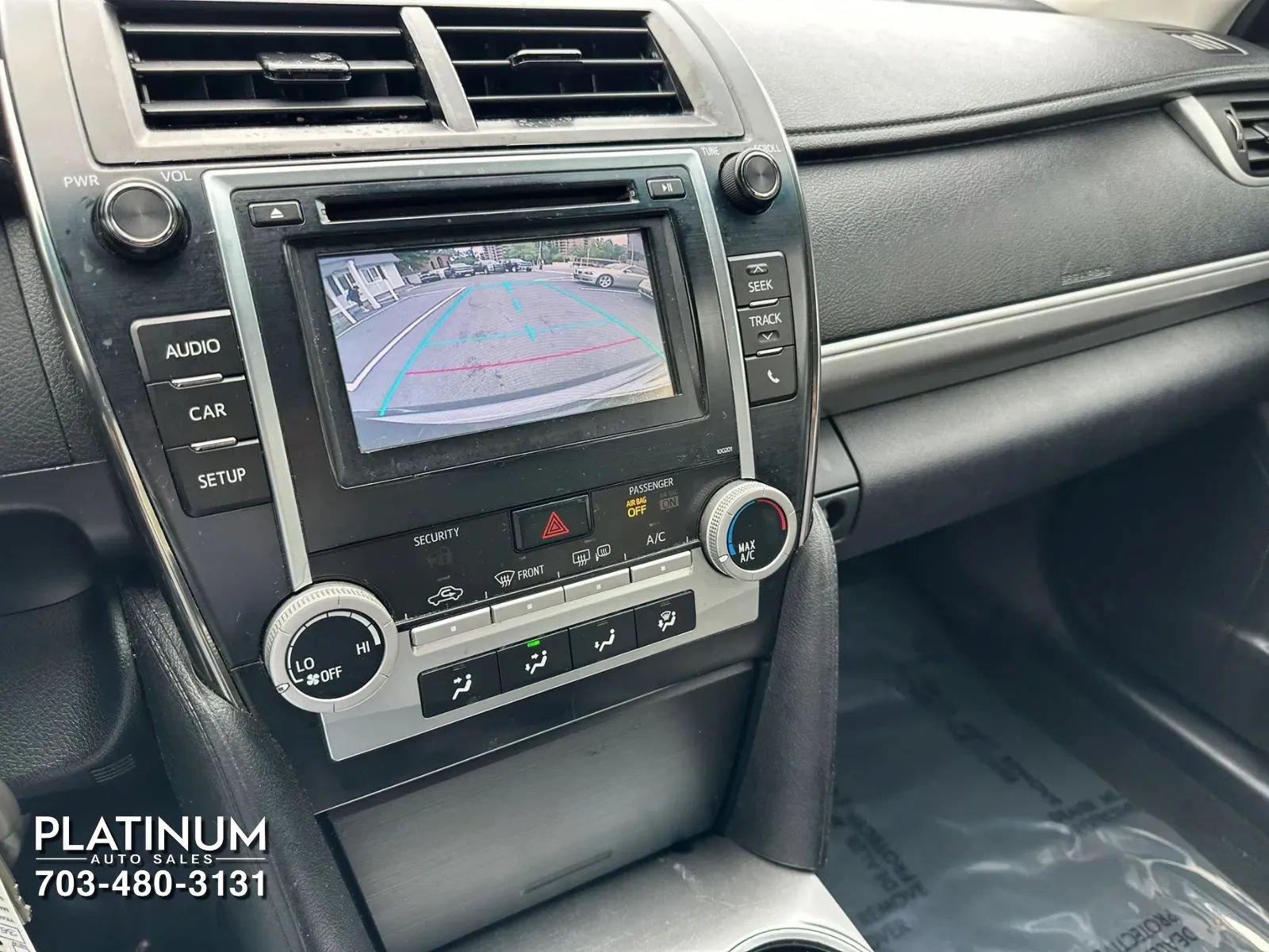 Used 2014 Toyota Camry SE FWD image 12