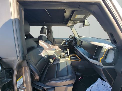 Used 2021 Ford Bronco Badlands image 34