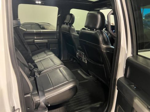 Used 2019 Ford F150 Raptor w/ Equipment Group 802A Luxury image 34