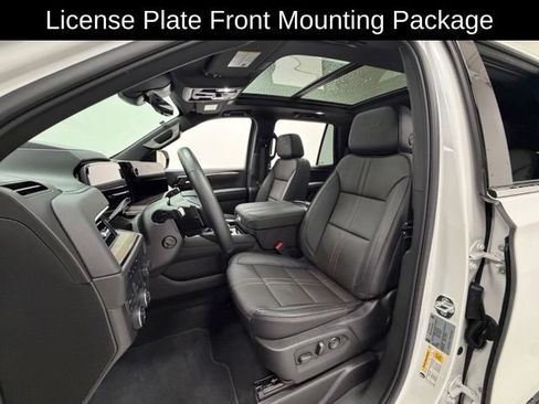 Certified 2025 Chevrolet Tahoe High Country w/ Sun And Tow Package AWD/4WD image 8