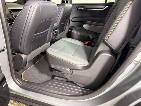 Used 2025 GMC Acadia AT4 image 22