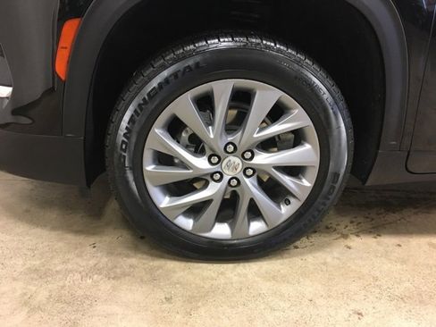 Used 2025 Buick Enclave Preferred image 11