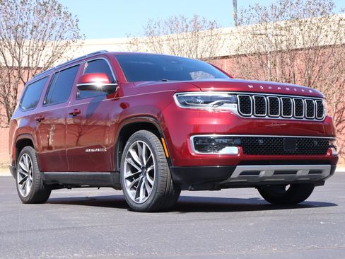 Used 2022 Jeep Wagoneer Series III w/ Premium Group I image 1